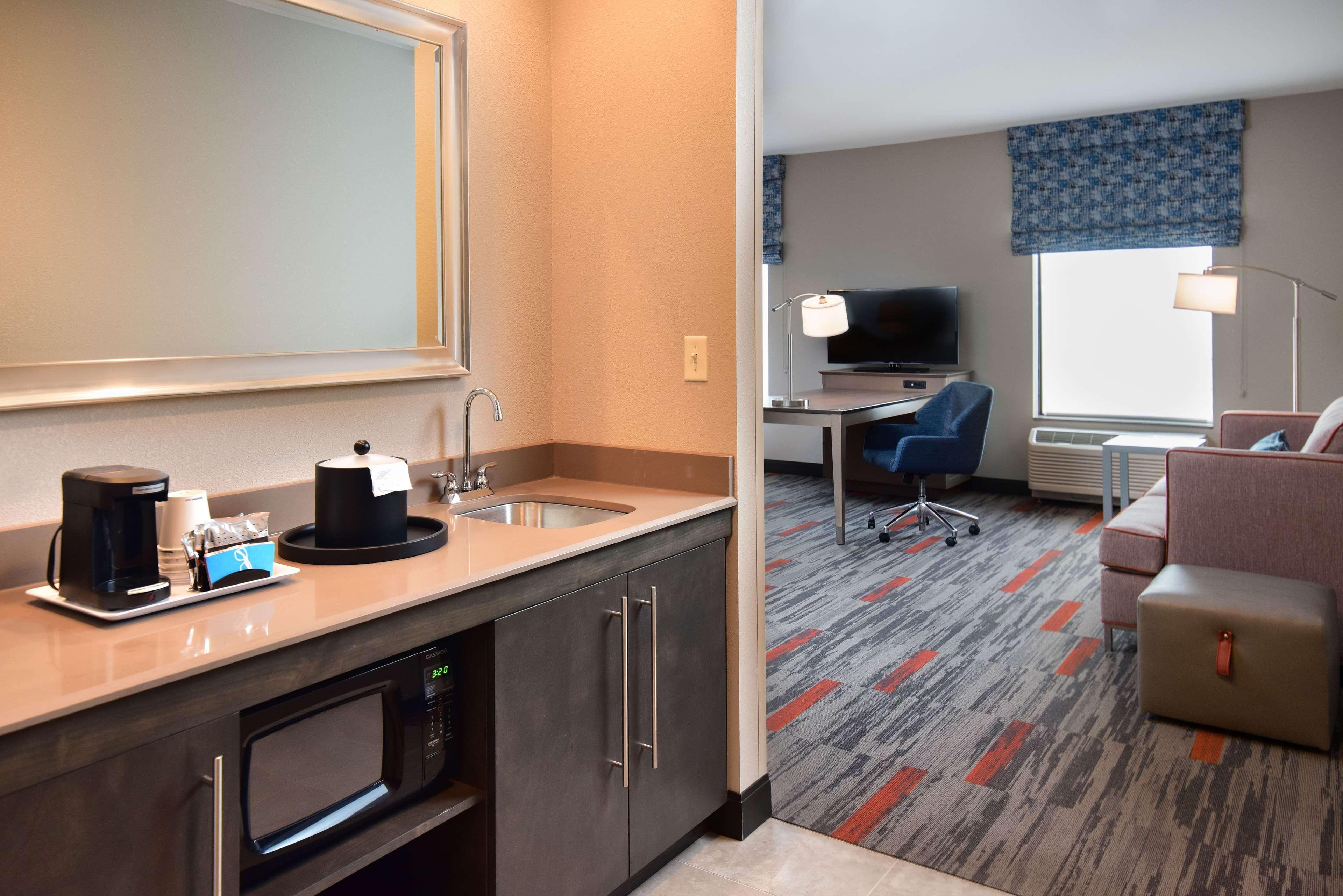 Hampton Inn And Suites At Wisconsin Dells Lake Delton Εξωτερικό φωτογραφία
