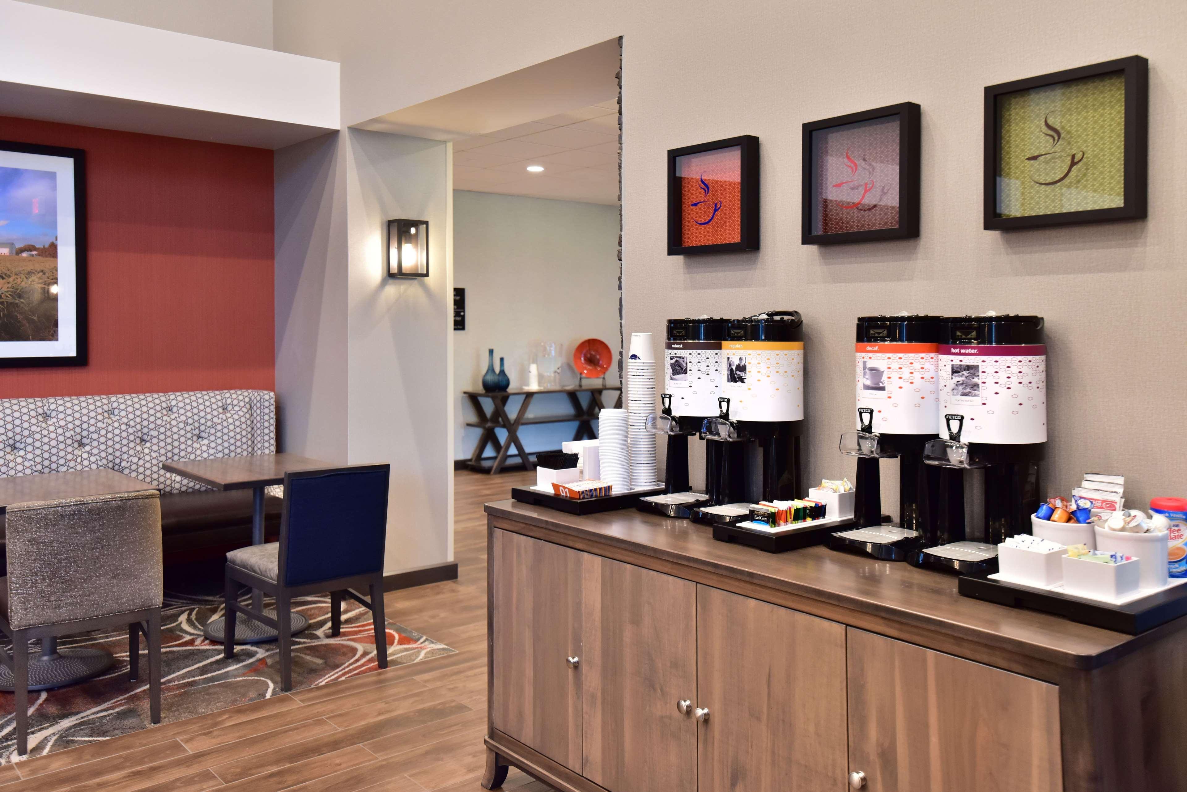 Hampton Inn And Suites At Wisconsin Dells Lake Delton Εξωτερικό φωτογραφία