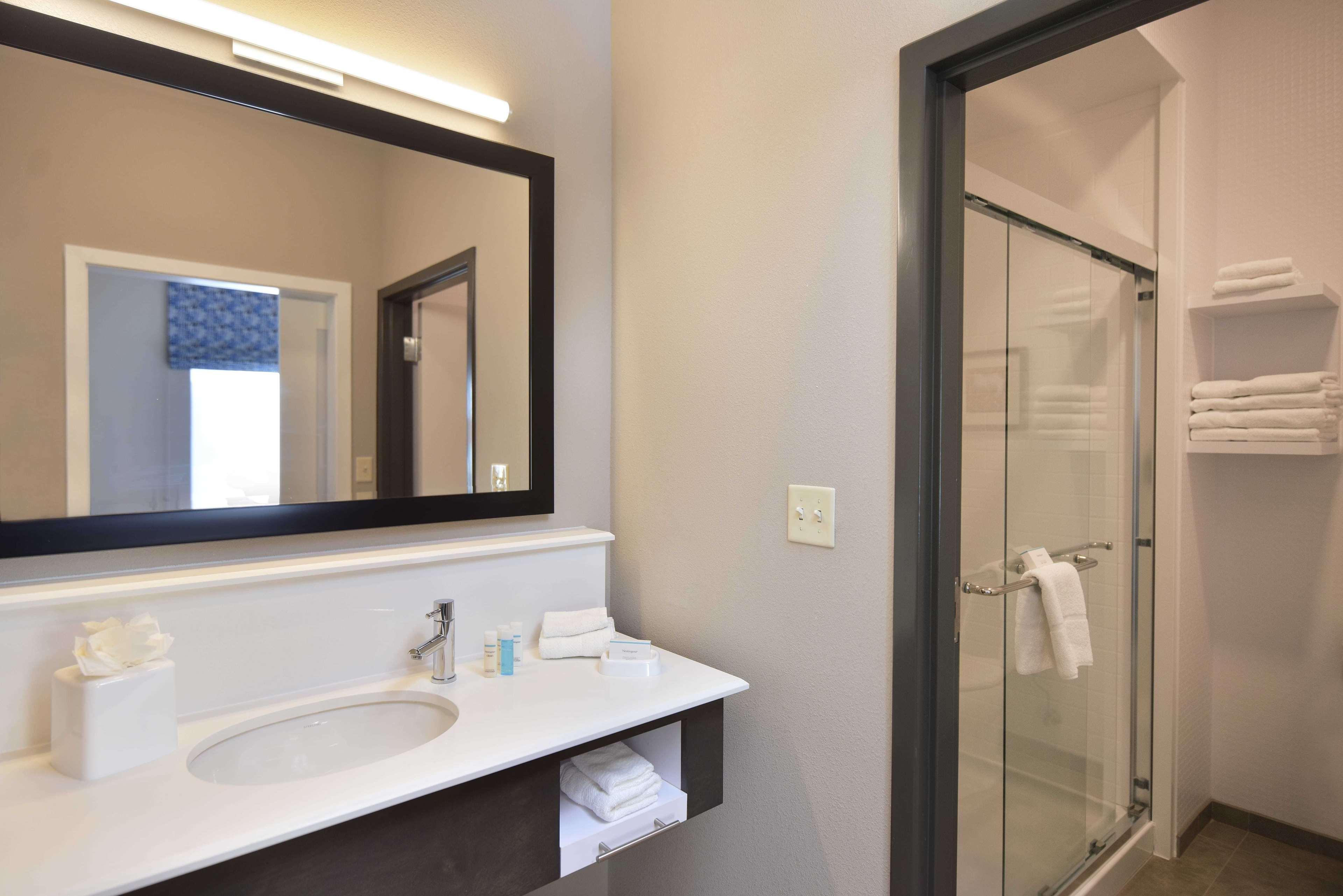 Hampton Inn And Suites At Wisconsin Dells Lake Delton Εξωτερικό φωτογραφία