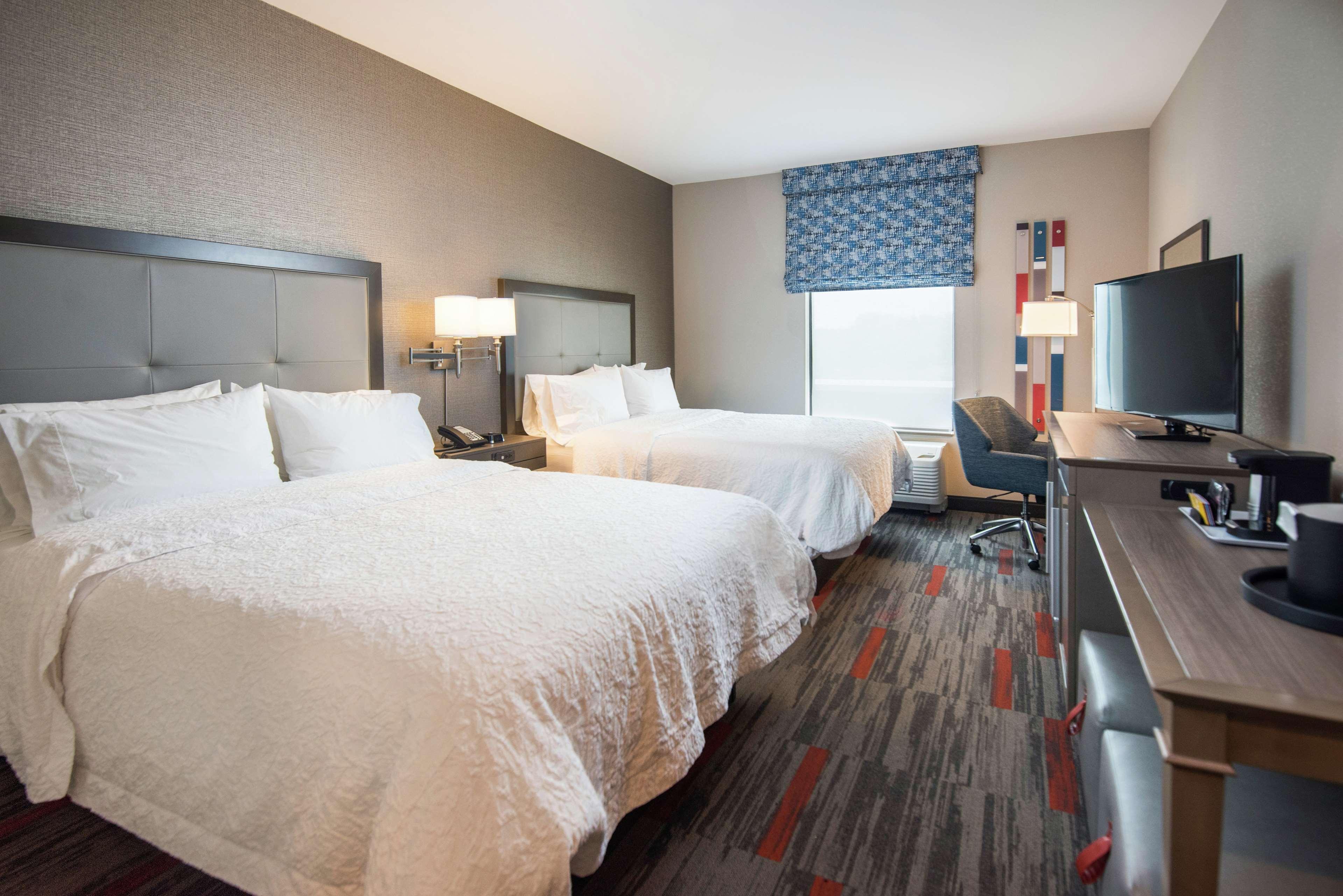 Hampton Inn And Suites At Wisconsin Dells Lake Delton Εξωτερικό φωτογραφία