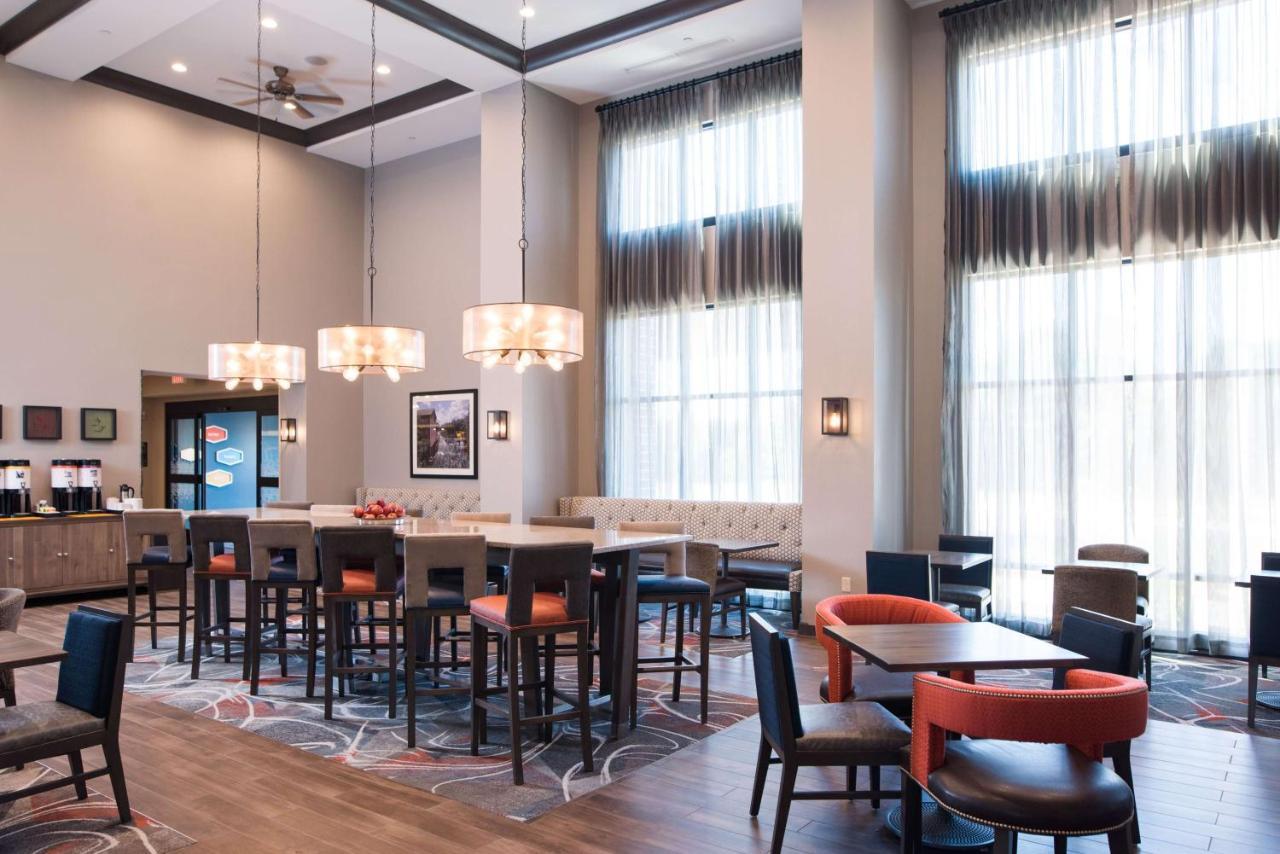 Hampton Inn And Suites At Wisconsin Dells Lake Delton Εξωτερικό φωτογραφία