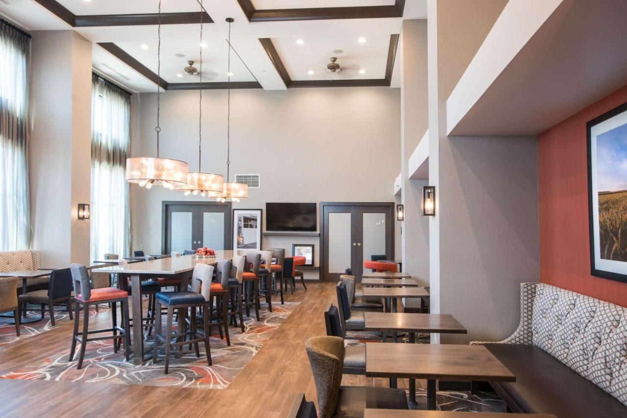 Hampton Inn And Suites At Wisconsin Dells Lake Delton Εξωτερικό φωτογραφία