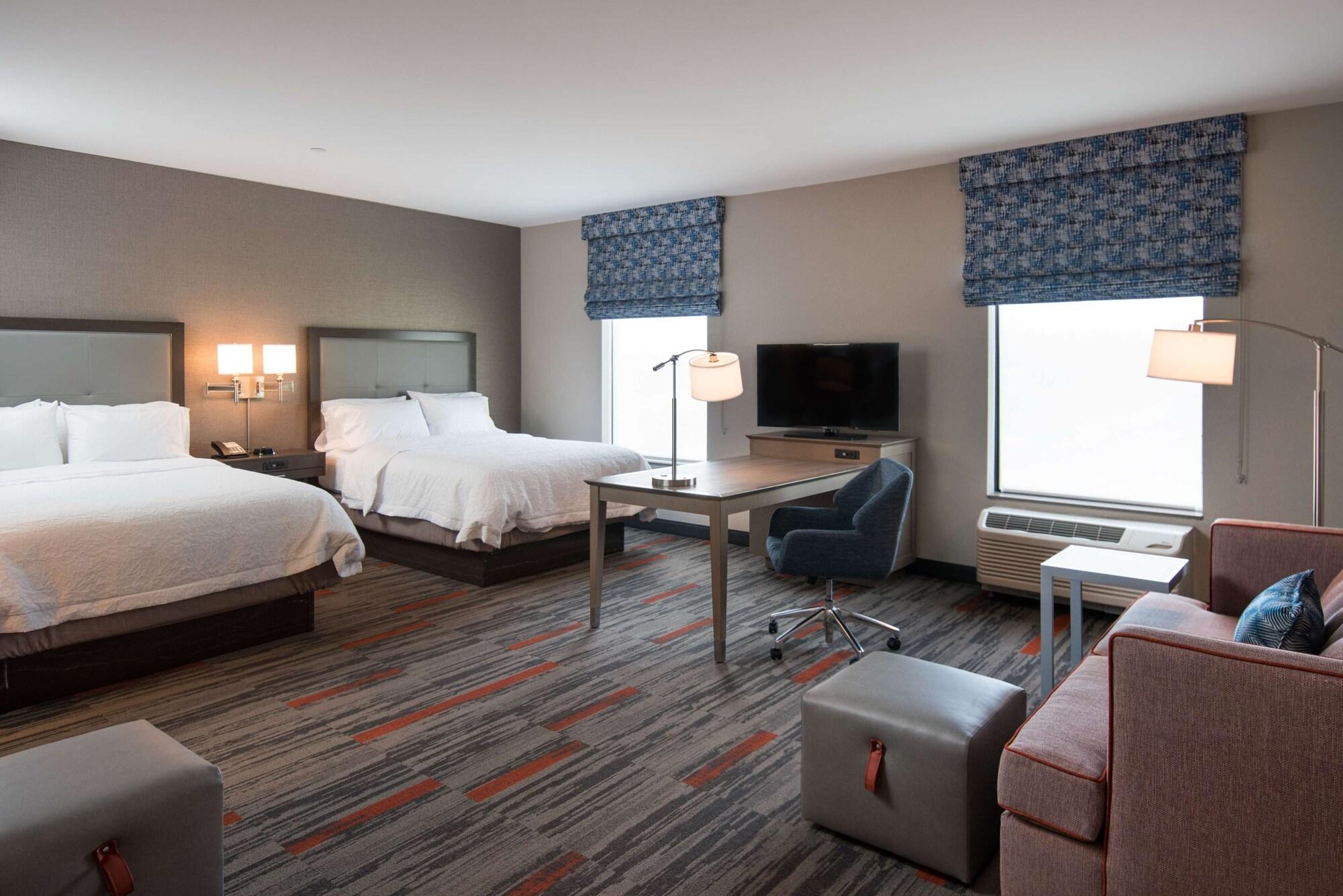 Hampton Inn And Suites At Wisconsin Dells Lake Delton Εξωτερικό φωτογραφία