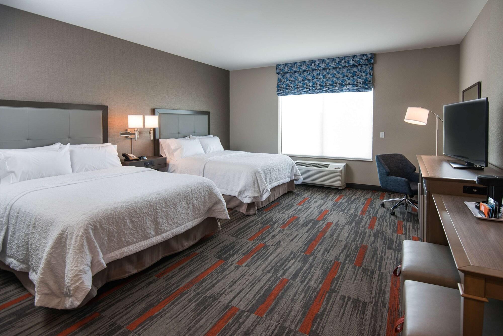 Hampton Inn And Suites At Wisconsin Dells Lake Delton Εξωτερικό φωτογραφία