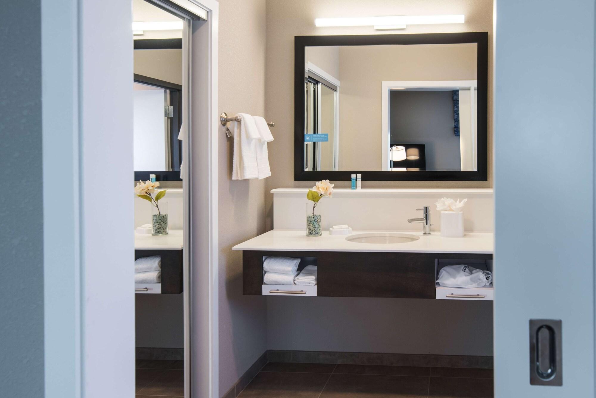 Hampton Inn And Suites At Wisconsin Dells Lake Delton Εξωτερικό φωτογραφία