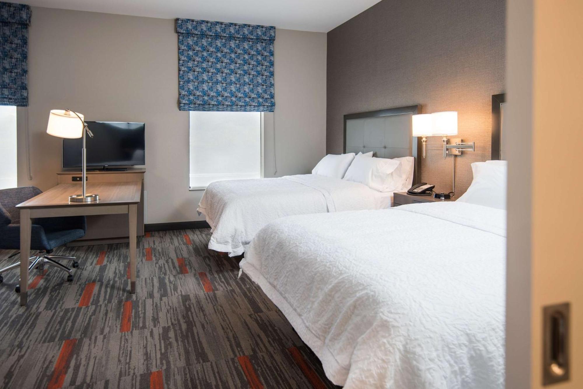 Hampton Inn And Suites At Wisconsin Dells Lake Delton Εξωτερικό φωτογραφία