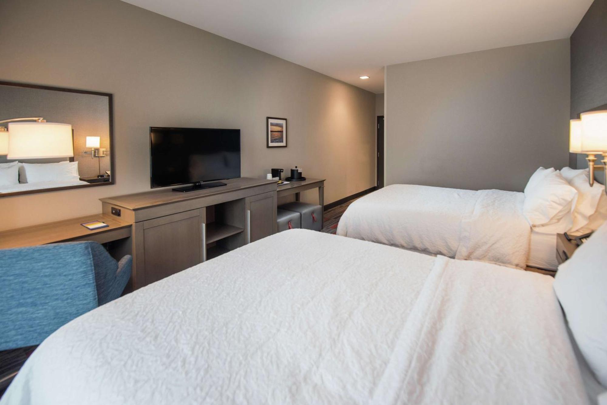Hampton Inn And Suites At Wisconsin Dells Lake Delton Εξωτερικό φωτογραφία