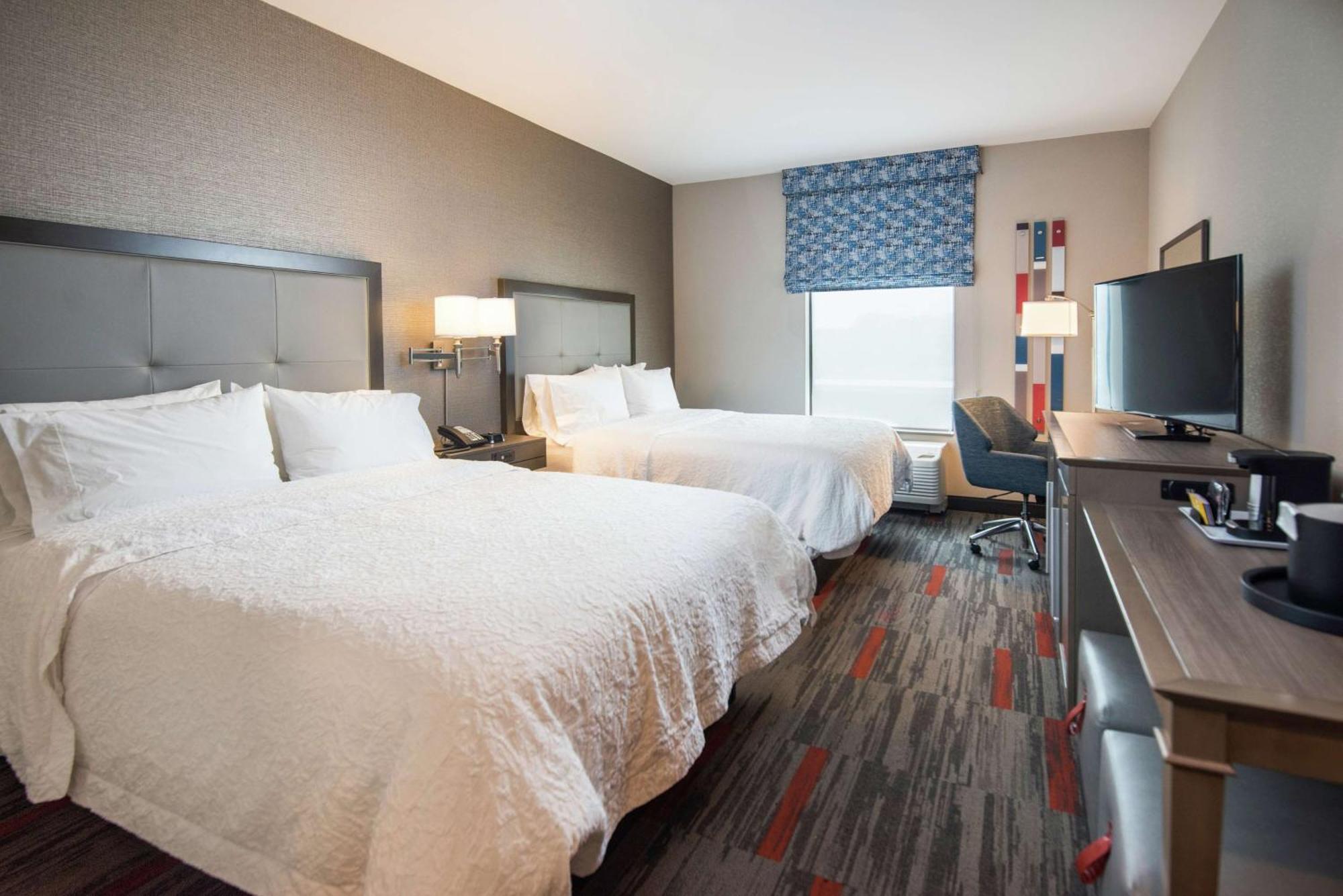 Hampton Inn And Suites At Wisconsin Dells Lake Delton Εξωτερικό φωτογραφία
