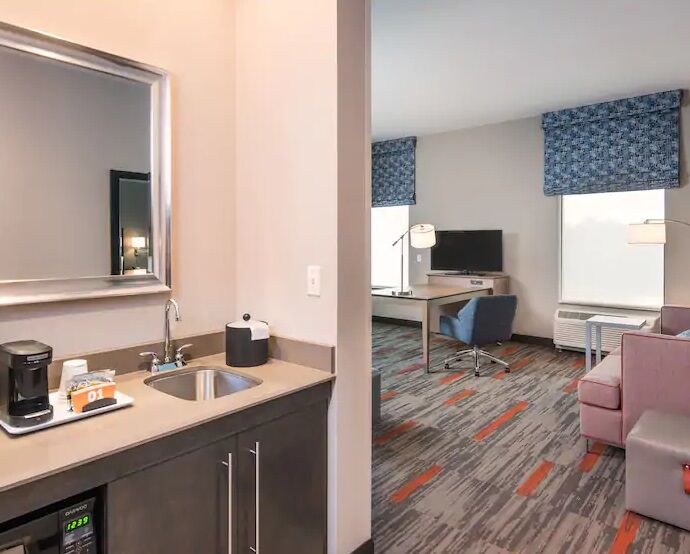 Hampton Inn And Suites At Wisconsin Dells Lake Delton Εξωτερικό φωτογραφία
